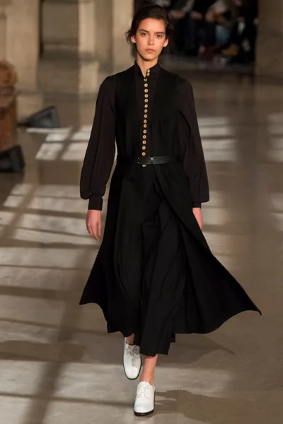 Look 1